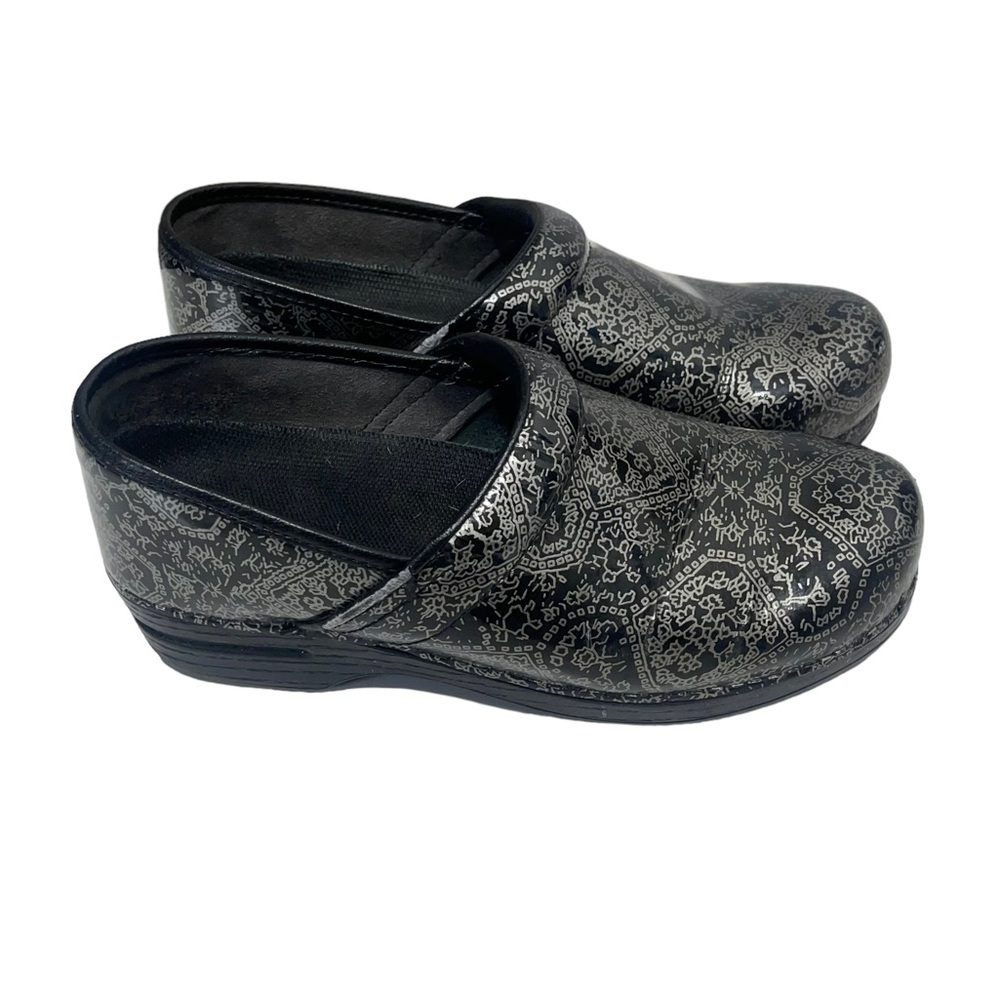 Dansko Black Gray Paisley Leather Slip On Clogs Size 41 Classic Artsy Preppy
